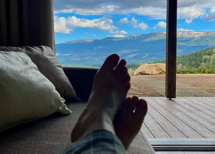 Sunny Slope Apartment