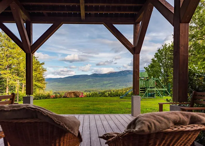 Sunny Slope Apartment *